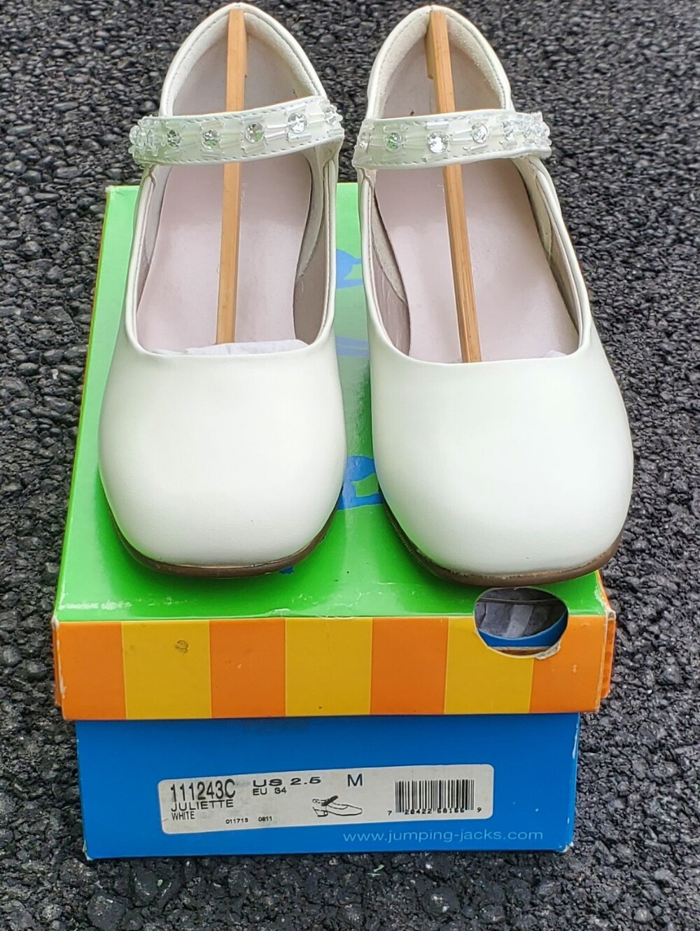 Girls White Mary Jane Dress Shoes with Sparkle Strap Jumping Jack